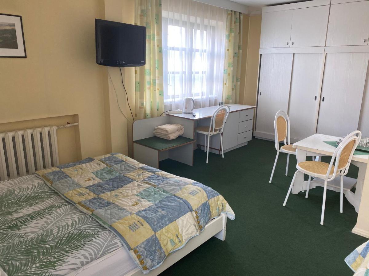 Motel Samana Tytuvenai Exteriér fotografie